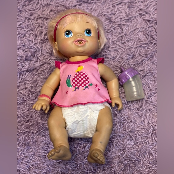 Baby Alive Blonde Wets N Wiggles Baby - Picture 9 of 11